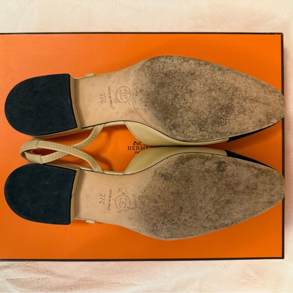 CHANEL Beige and Black Slingback Flats - Picture 7 of 7